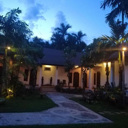 Villa Thakhek Exteriér fotografie