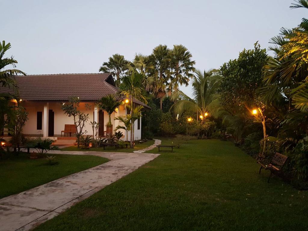 Villa Thakhek Exteriér fotografie