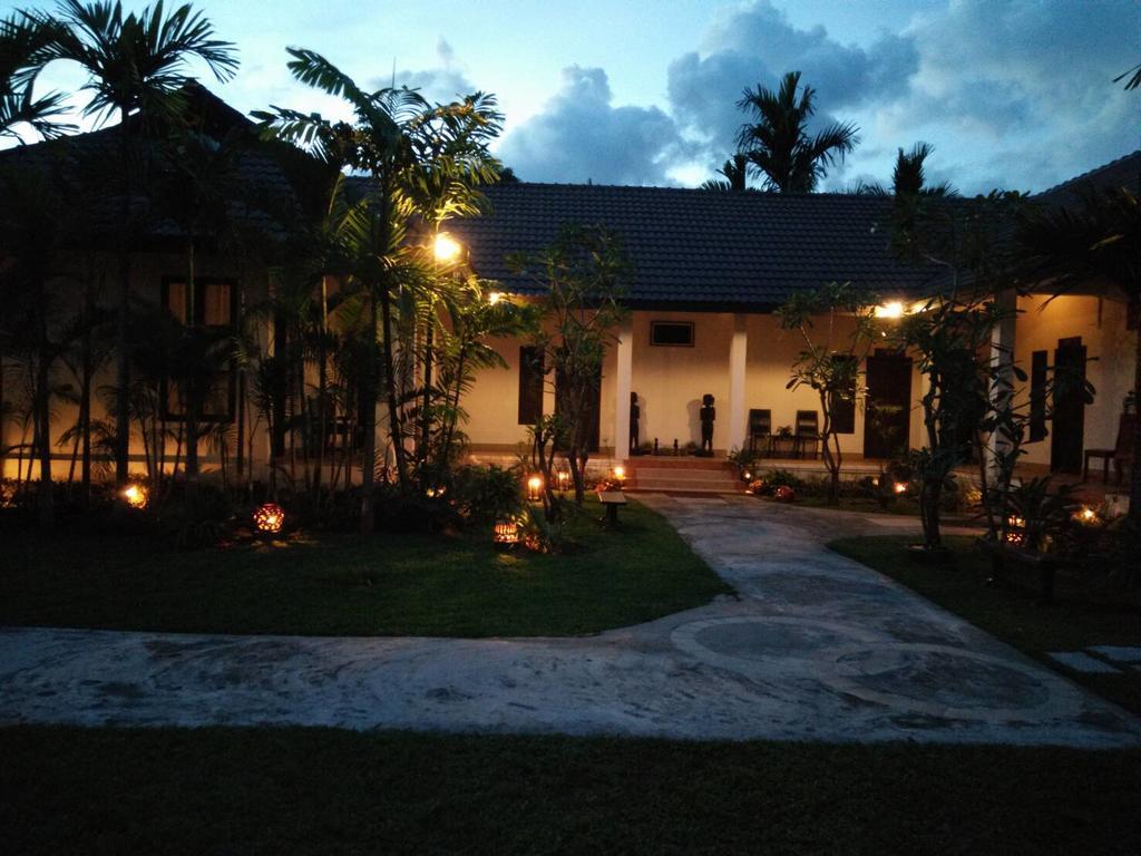 Villa Thakhek Exteriér fotografie
