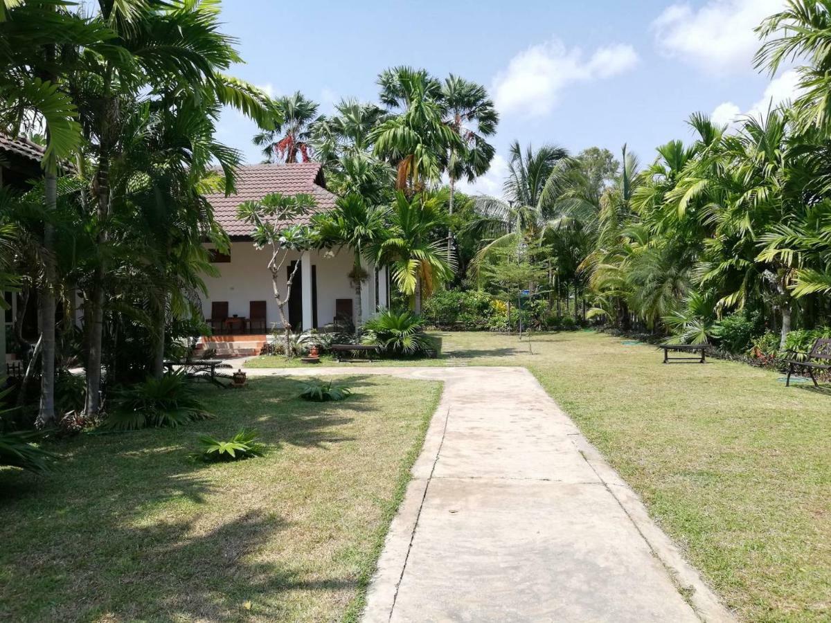 Villa Thakhek Exteriér fotografie